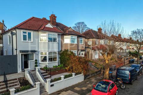 undefined, Dollis Hill Avenue, London, NW2