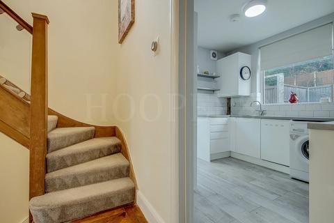undefined, Dollis Hill Avenue, London, NW2