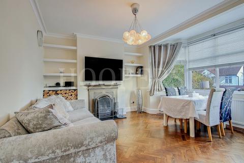 undefined, Dollis Hill Avenue, London, NW2