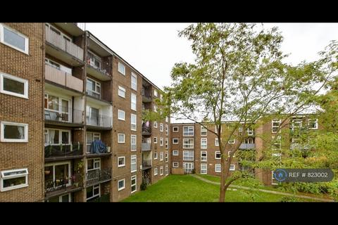 undefined, Sutton, Sutton, SM2