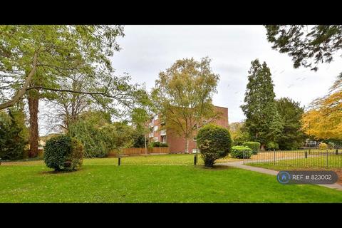 undefined, Sutton, Sutton, SM2