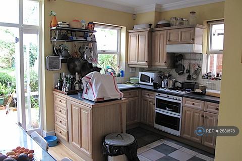 undefined, Green Rd, Reading, RG6