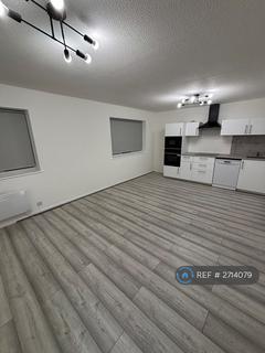 3 bedroom flat to rent, Springwood Crescent, Edgware, HA8