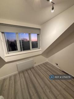 3 bedroom flat to rent, Springwood Crescent, Edgware, HA8