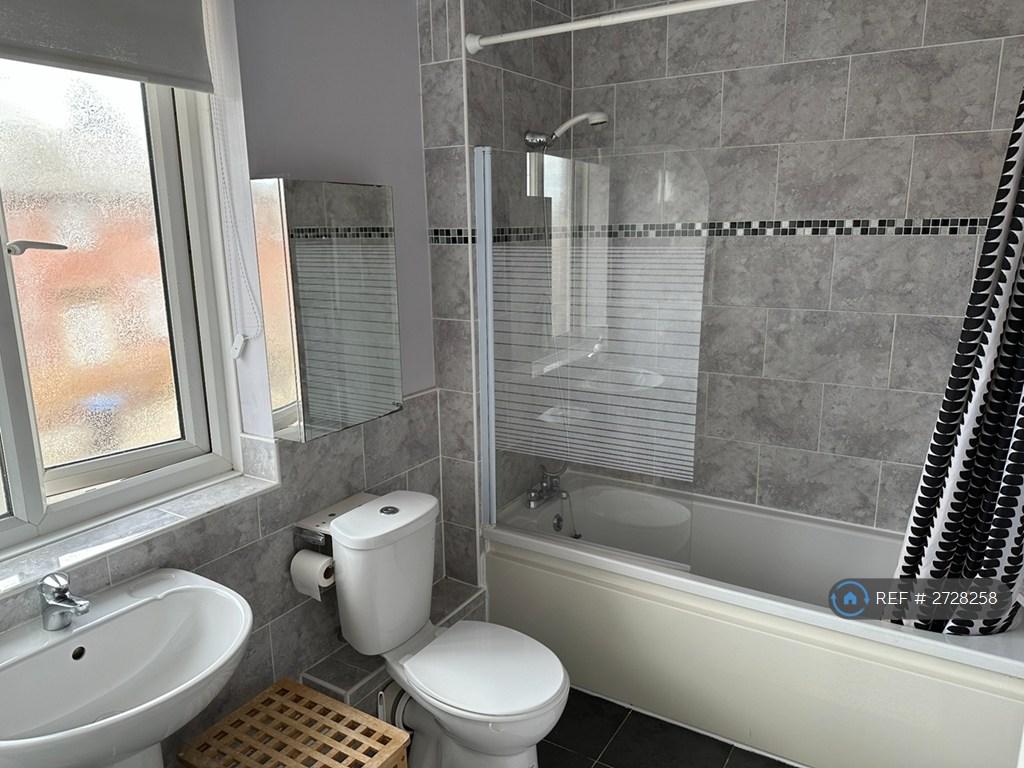 Upstairs Bathroom