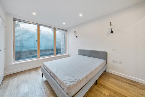 1 bedroom detached house for sale, Ravensbourne Road, London