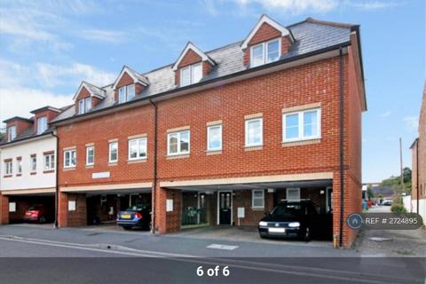 undefined, Stone Terrace, Farnborough, GU14