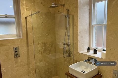 2 bedroom flat to rent, Stableford Hall, Eccles, Manchester, M30