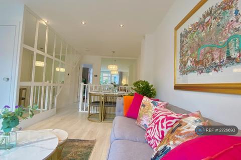 undefined, Elephant Lane, London, SE16