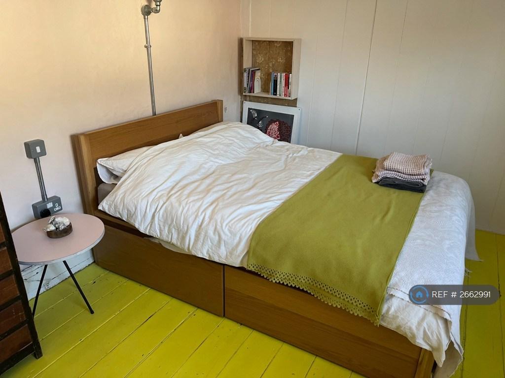 Bed-Sitting Room First Floor