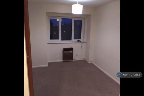 1 bedroom flat to rent, Chilten View Rd, Uxbridge, UB8