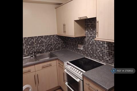 1 bedroom flat to rent, Chilten View Rd, Uxbridge, UB8