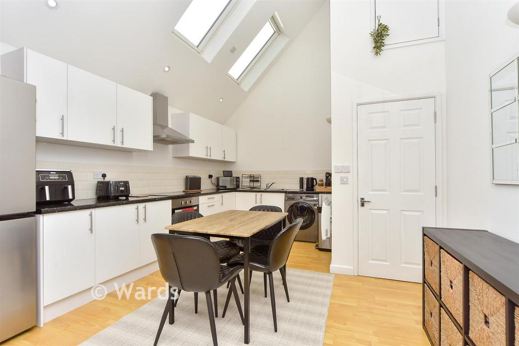 Kitchen/Dining Area