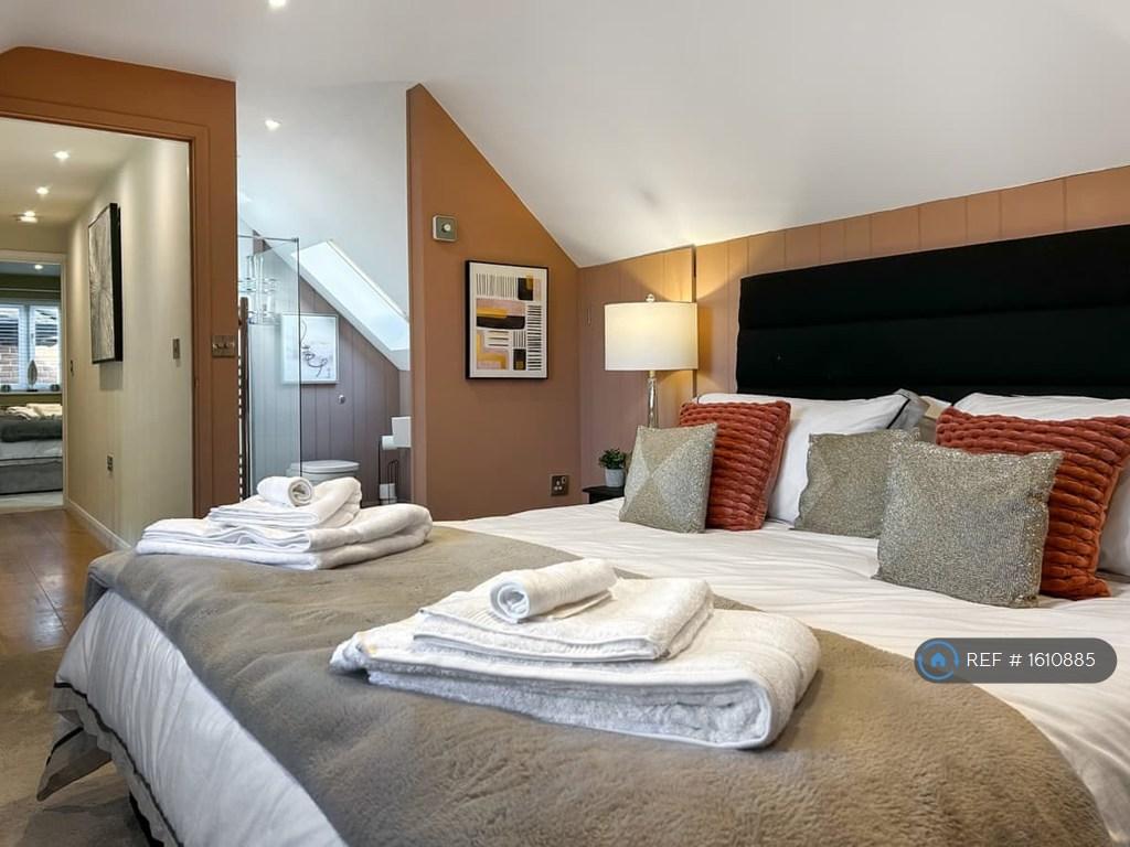 Bedroom 1 With Ensuite