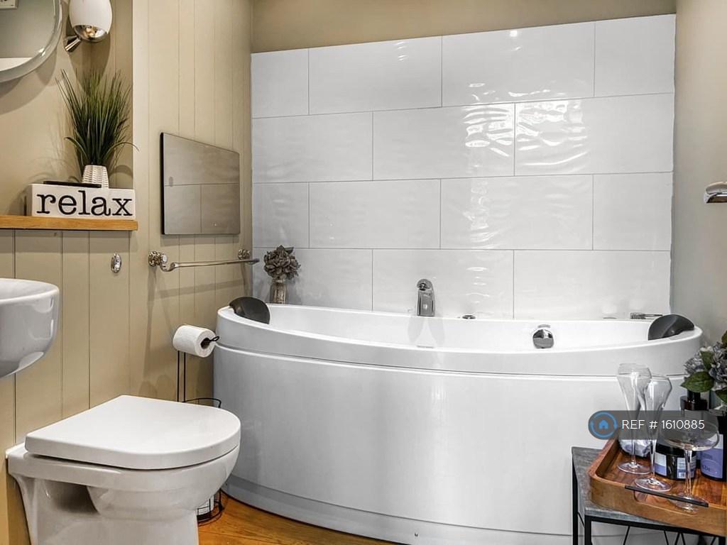 Separate Spa Bathroom