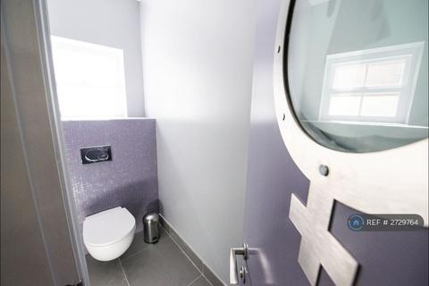 2 bedroom flat to rent, Forest Road East, Nottingham, NG1