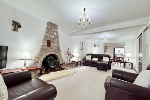 undefined, Lochy Place, Erskine