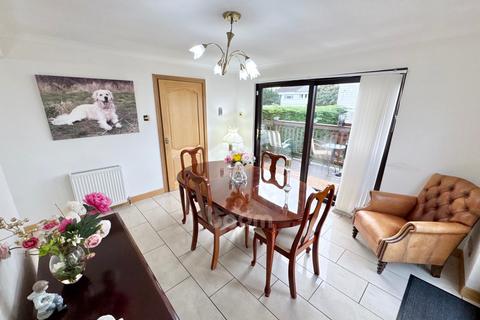 undefined, Lochy Place, Erskine