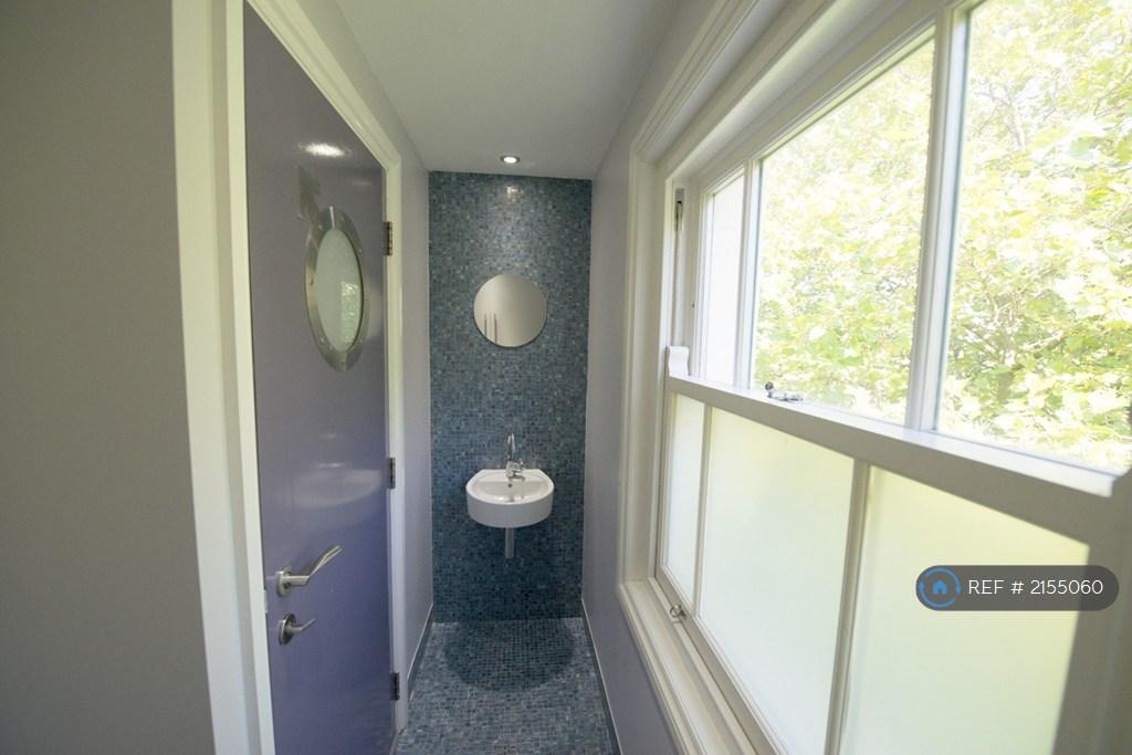 Toilet 1