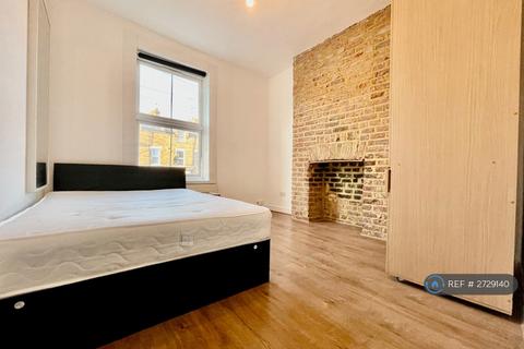 3 bedroom flat to rent, Acton, London, W3