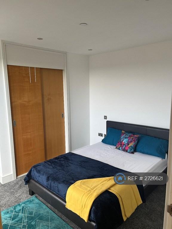 Bedroom 2 (Ensuite)