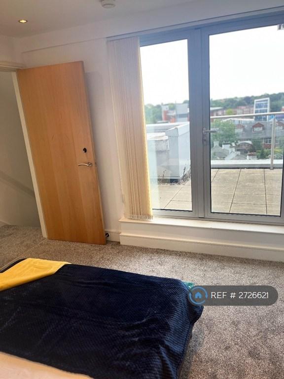 Bedroom 2 (2)