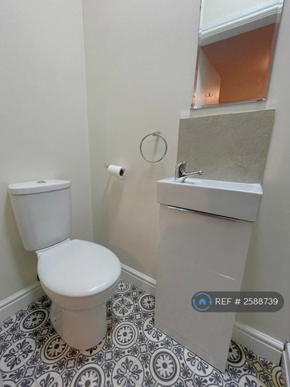Room 5 Ensuite