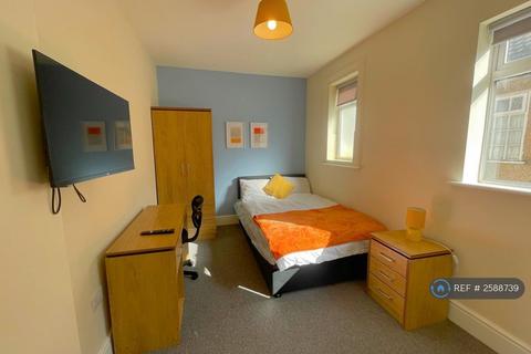 1 bedroom in a house share to rent, Grimsby Road, Cleethorpes, DN35