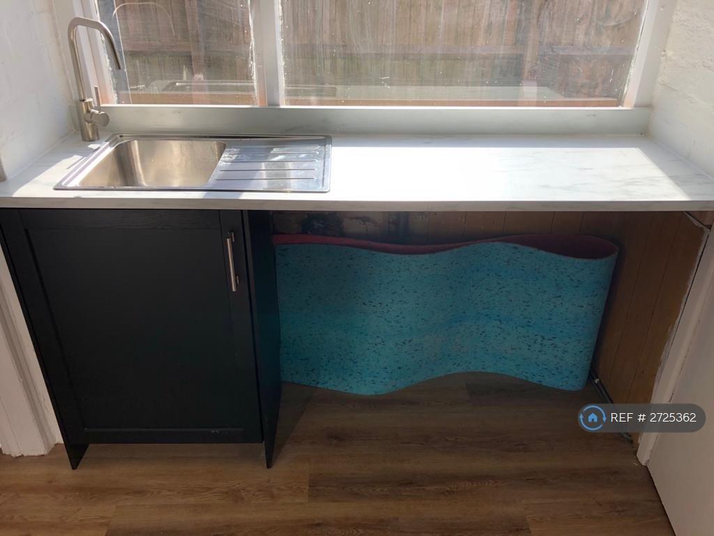 Utility - Sink And Space For Appliances