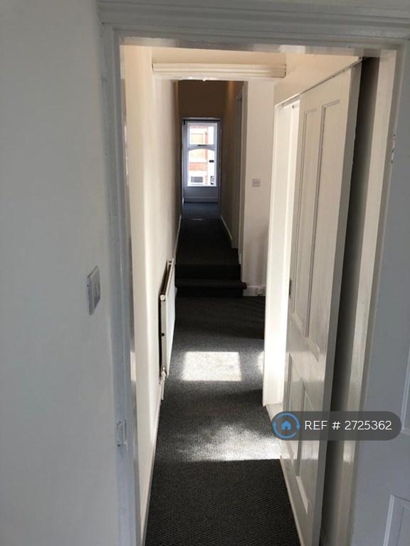 Landing - Looking Toward Front Bedroom