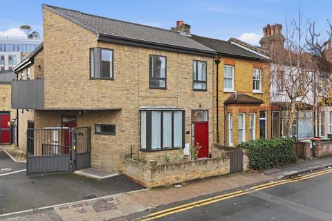 undefined, Chestnut Avenue, Forest Gate