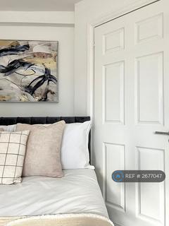 undefined, Loates Lane, Watford, WD17