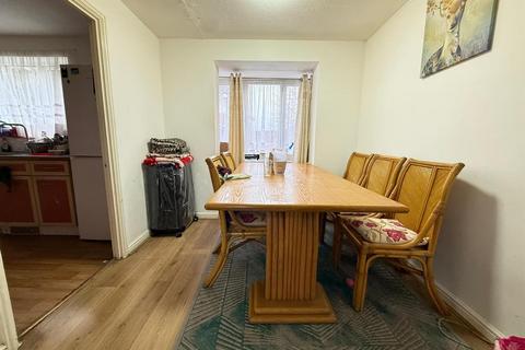 3 bedroom house for sale, Odell Close, Barking
