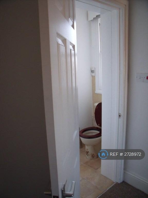 First Floor En Suite
