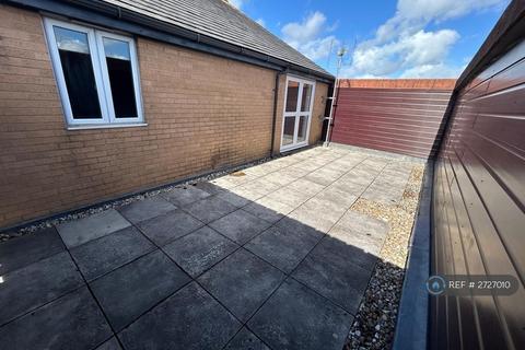 2 bedroom flat to rent, Shield Retail Centre, Filton, Bristol, BS34