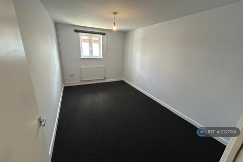 2 bedroom flat to rent, Shield Retail Centre, Filton, Bristol, BS34