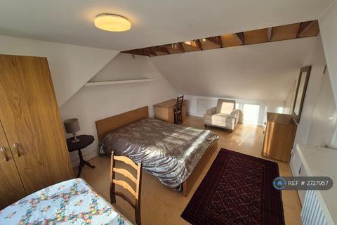 undefined, Fairfield Crescent, Edgware, HA8