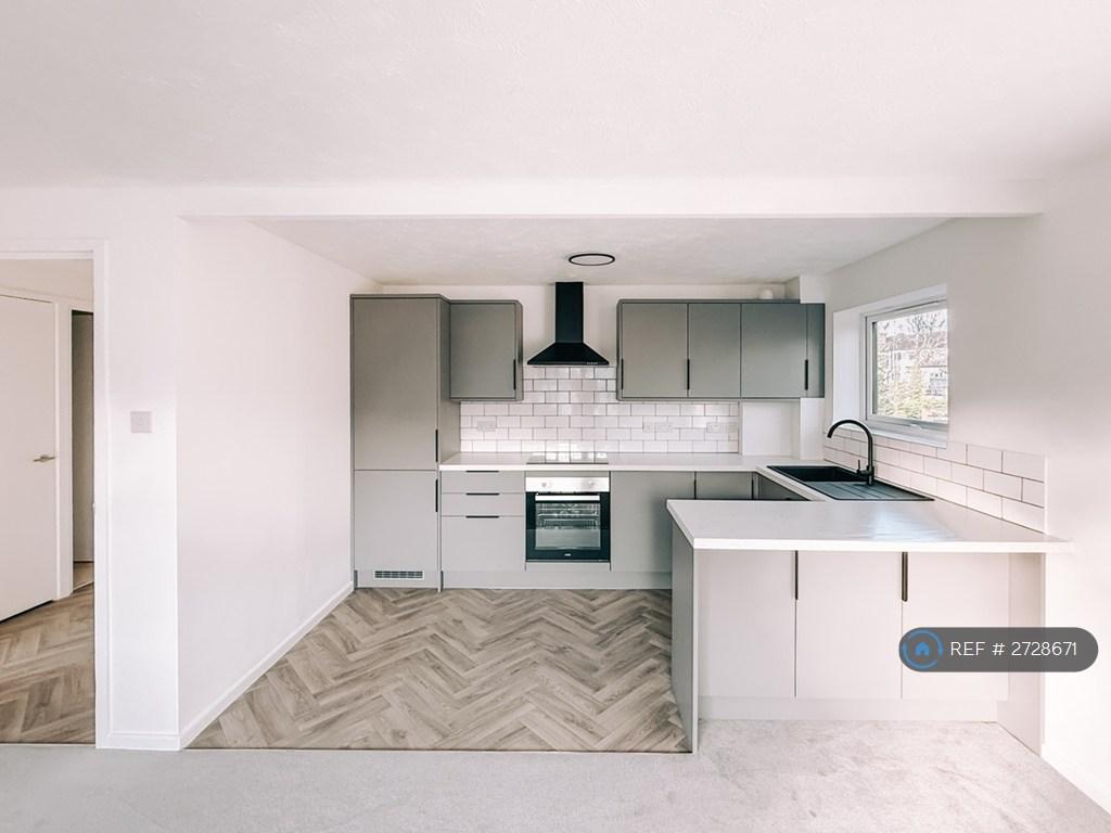 Kitchen / Living Room