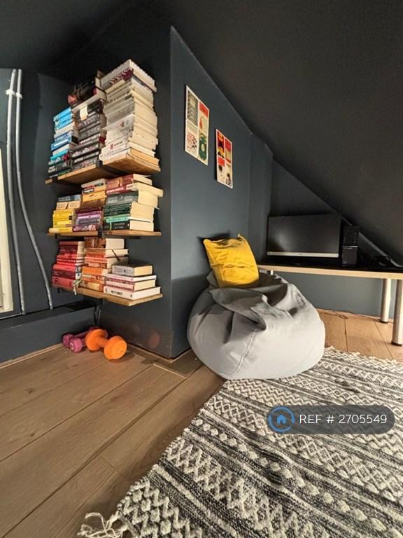 Bedroom 2 Eaves Escape Nook