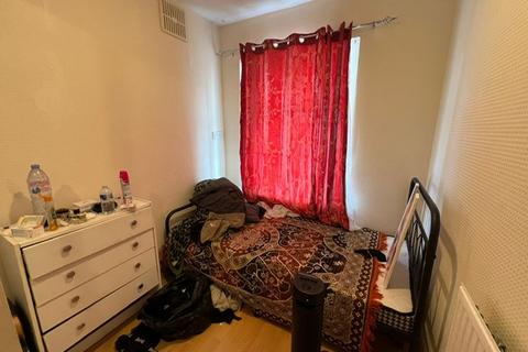 3 bedroom end of terrace house for sale, Dawlish Drive, Ilford, Essex, IG3
