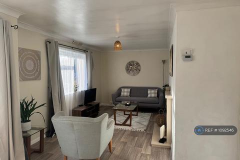 2 bedroom flat to rent, Rothesay Avenue, Newcastle Under Lyme, ST5