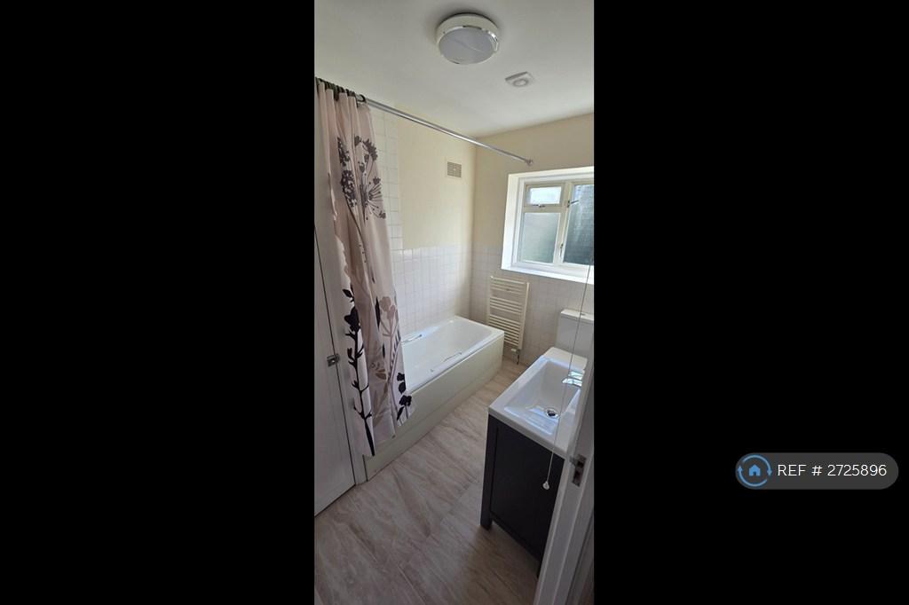 Upstairs Bathroom