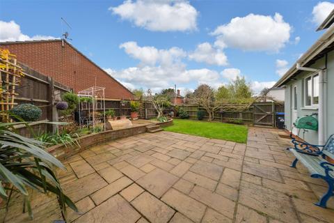 4 bedroom property for sale, Beech Avenue, Northampton