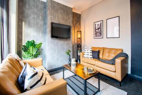 undefined, Stagbury Ave CR5