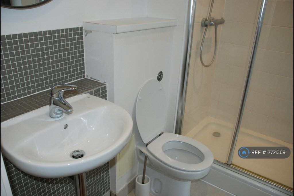 En Suite Bathroom