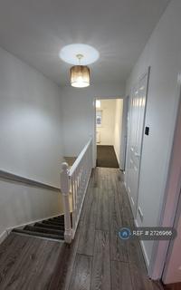 3 bedroom semi-detached house to rent, Billy Lane, Swinton, Manchester, M27