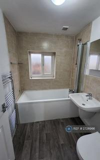 3 bedroom semi-detached house to rent, Billy Lane, Swinton, Manchester, M27