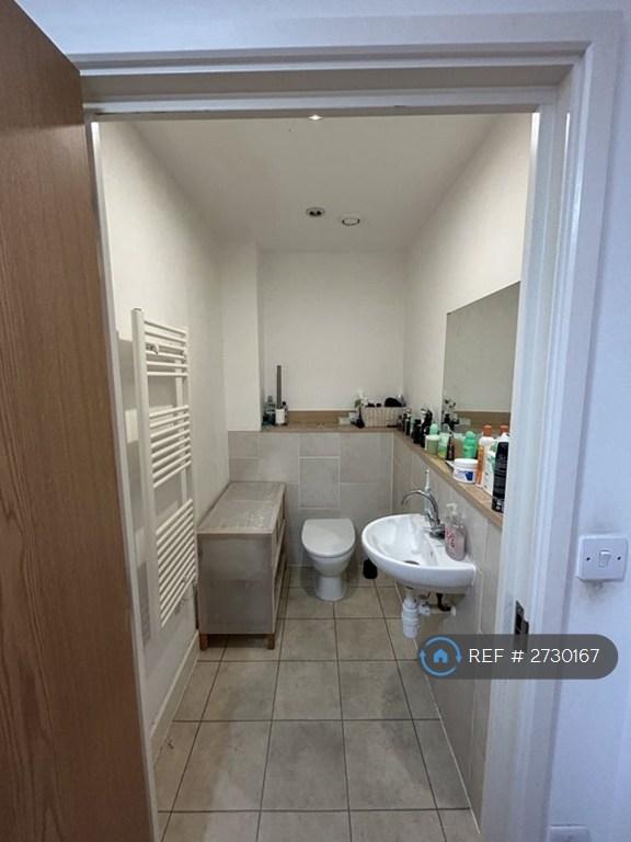 Toilet 2