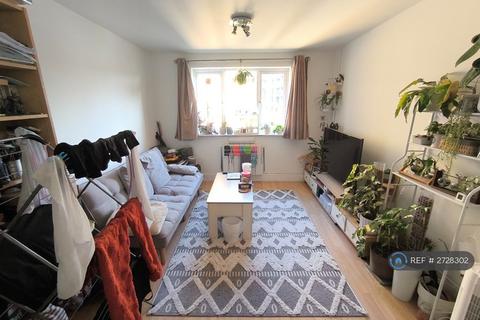 1 bedroom flat to rent, Century House, London, SE8