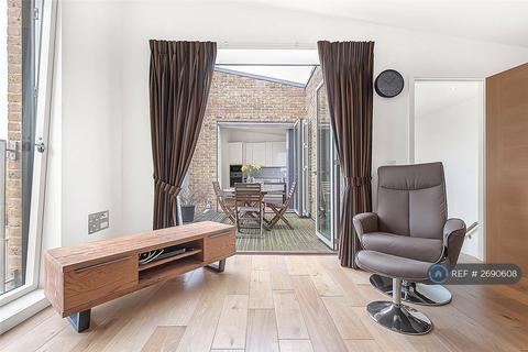 undefined, Narrowboat Avenue, Brentford, TW8